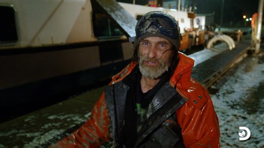 Safe harbor? The storm of the century hits Nome harder than anyone anticipates. 🌊 #BeringSeaGold 🗓 TONIGHT 9p ET/PT on Discovery | Bering Sea Gold