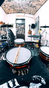 Gerah nge drum? udah paling enak bareng HS purle click. Jadi Dingin dan segerrrr.... 🤘🏾😎 #beranikitabeda #anakmudaberani-bawaHSkemanamana #karnamereka #ceritamalam #makepoppunkgreatagain | Angga Sunguiks