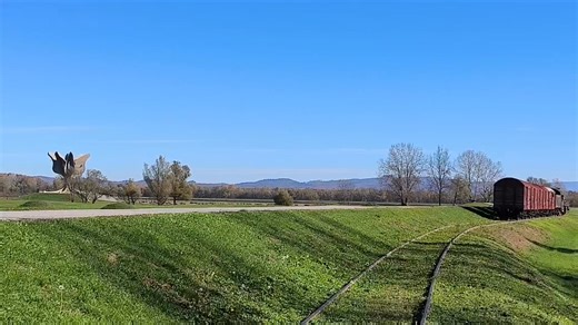 KuTina info on Reels