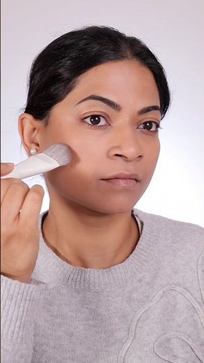 How To Contour A Square Face For Softness, Not Harsh Angles