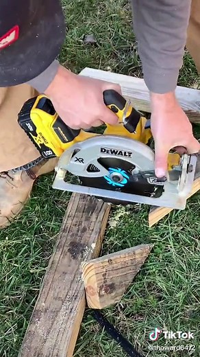 Quick and EASY way to fix your saggy gate! ✅ #construction #carpentry #diy #fence #builtbytravis #contractor #contractorsoftiktok #builder