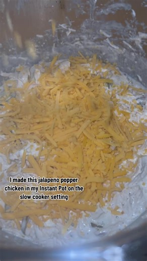 Jalapeno Popper Chicken #recipe #reinventingstephanie #spicy #lowcarb