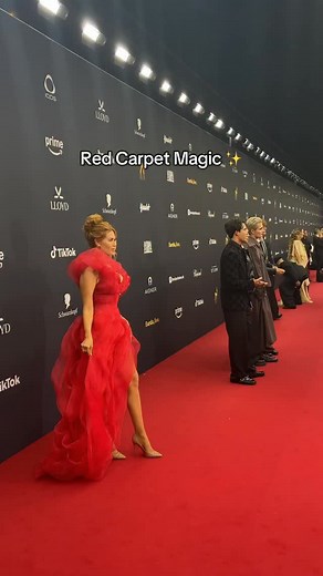 20 reactions | @palinski & @elevatorboys killing it on the #BAMBI Carpet ✨ #bambiawards #bambibeiprime #bambi2025 | BAMBI | Facebook