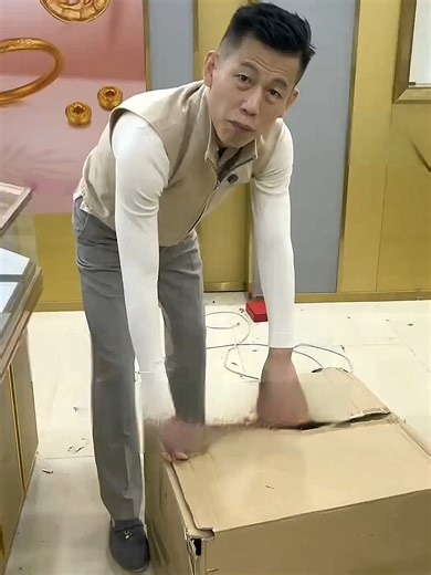 HOT na Salamin sa Basa！ Viral na Retro Frame, Super Magaan, HD Lens na Pampapayat ng Mukha, Anti-Blue Light！ (50)