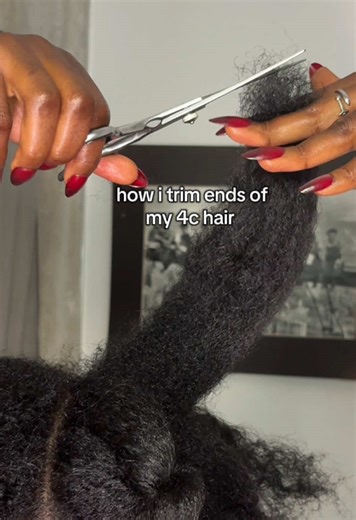always put off trimming split ends natural hair so long but the sooner the better unless you want to invite more damage and breakage down the line. also helps retain length #type4hair #trimmingends #naturalhaircare #naturalhaircommunity #lengthretentionjourney trim ends natural hair split ends how to fix split ends