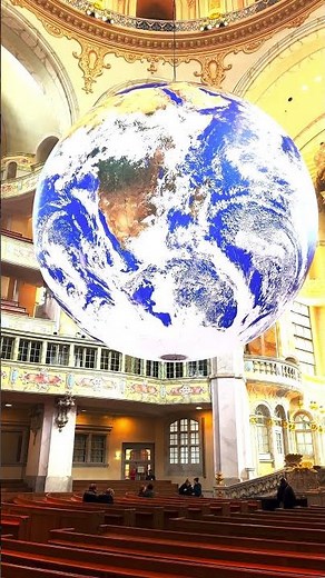 Hd Earth Globe From The Women's Church In Dresden Shorts 4k