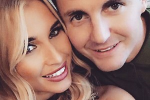 Billie Faiers gives birth to baby boy - Netmums