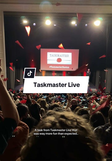 A fun moment from Taskmaster Live in Boston last night, I laughed way more than expected.. 😂 #taskmasterinboston #taskmasterlive
