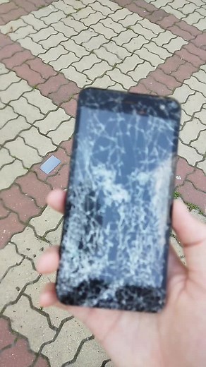 How to Repair a Cracked Smartphone Screen