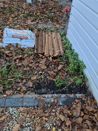 Installed a new picket fence today to freshen up the front of the property. Set everything out level, fixed each picket evenly, and made sure the line runs clean from end to end. A nice, tidy upgrade that adds character, improves the look of the entrance, and keeps the space neat and secure. 🪵✨ #KennardsLandscaping #PicketFence #FencingProject #GardenUpgrade #curbappeal #beforeandafter | Kennards Landscaping
