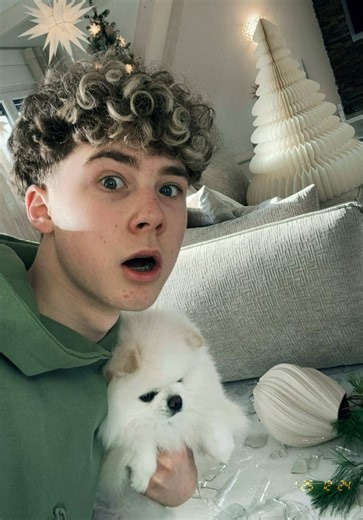 Vintage Fotos und Kameras im Y2K-Stil