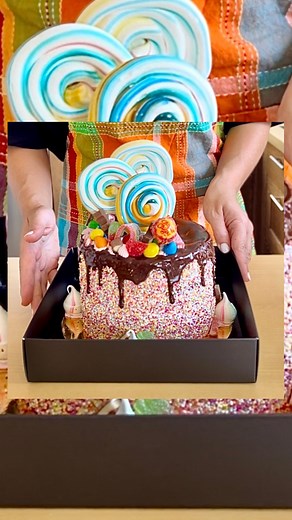 357 reactions · 31 shares | A beautiful cake deserves a beautiful box 勺 Made possible by @olbaa_cake_box. A cake is an experience and packaging is part of that! I’m still thankful these boxes exist, it changes everything not having to worry about travelling with a cake safely and securely. Use the code GC10 to get 10% off at www.olbaa.shop✨ #boxing #cakebox #packaging #cakedecorating | Georgia's Cakes | Facebook