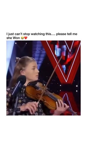 Singers Legacy on Instagram: "Bente impressed everyone with her blind audition on The Voice Kids Netherlands when she performed “My Heart Will Go On” with stunning emotion and control. Her heartfelt rendition captivated the coaches and audience alike, proving her talent and potential from the very first note. Via: The Voice Kids Netherlands Singer: Bente 🎥: YouTube #thevoicekids #bente #blindaudition #myheartwillgoon #celinedion #talent #musicshow"