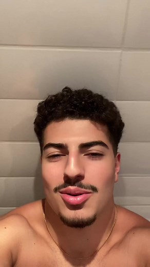 Sam Kabodvand på TikTok