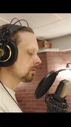 Skyrim Dragonsreach A Cappella – 10 Bass Voices Layered (BTS)