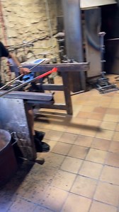 769K views · 2.7K reactions | fabiano_zanchi_murano_glass smashing HOT glass in Spain  to make a flower  petal! Go show Fabiano some love and give him a follow he’s new to FB ❤️ | Garmezy Glass | Facebook