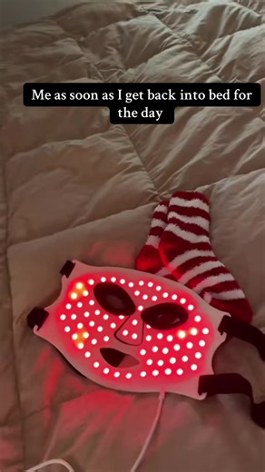 Discover the Benefits of Red Light Therapy Masks