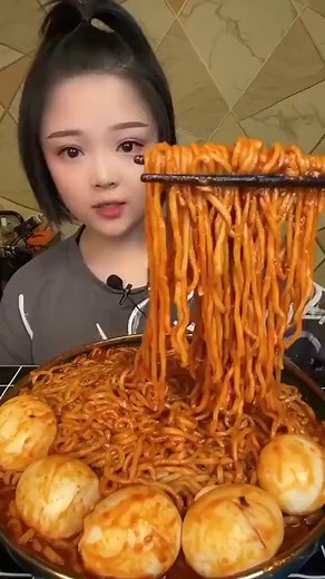 3.9K views · 121 reactions | #asmr #asmrvideo #mukbangkorea #mukbangeatingshow #spicy #mukbang #koreangirl #foodie #eatingasmr #sosatisfying | Media Solution | Facebook