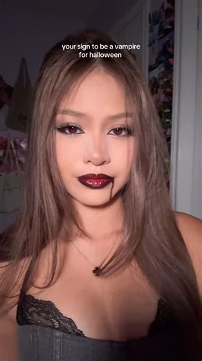 Chloe Czuleighka G. Paredes on Instagram: "i just started rewatching tvd again and decided to do this makeup look idea for halloween hehe🥹🥹"