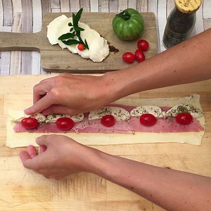 Giant mozzarella pinwheel ! too large for one stomach only ;) | Chefclub Network