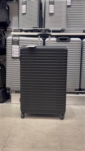 Ideal for carry-on only travellers, these bags combine convenience, compliance, and comfort in one compact design ✈️ Available on Click & Collect here: https://bit.ly/4gIrMwT 🛍️ | Primark