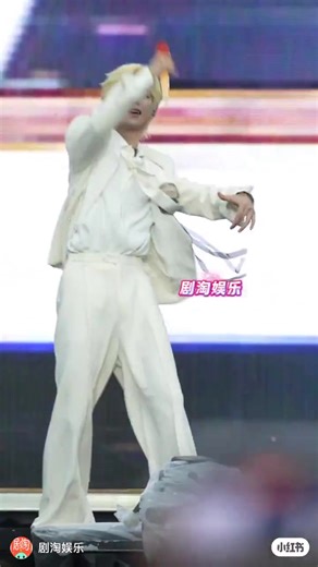 2.9K views · 221 reactions | 17082025 JUMP PARK MUSIC CARNIVAL #ZIYU #梓渝  xhslink.com/m/6HAj9HWjtSl ZI YU JUMP INTO THE YUNIVERSE #ZIYUxJUMPPARKFestival | Praew Wachirawit | Facebook