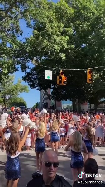 4 Corners or 16 corners? 🤔 #transition #loop #StrikeUpTheBand #AUMB #WarEagle #AUMB22 #AuburnBands #auburn #football #marchingband #SEC #college
