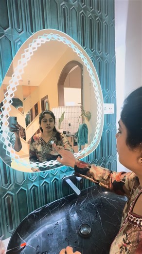Spoorthi Vibes on Instagram: "This mirror is a price of art ! Best for make up @theartiea @my_artia1"