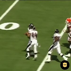 On this date in 2003, Jamal Lewis ran wild for 295 yards, setting a then-single-game rushing record. 🔥 (🎥 @nfllegacy) | NFL on CBS