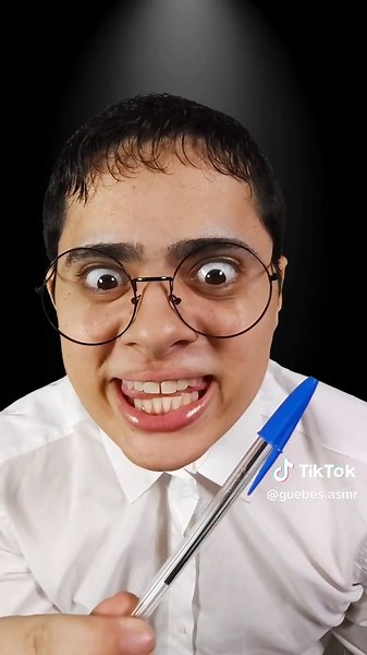 Diferentes Maneiras de Coçar o Ouvido 👂🏻