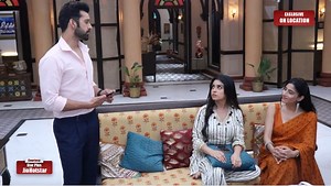 29K views · 541 reactions | Jhanak On Location | Aditi gets angry at Arshi, behind the scenes | Tellysky Reporter | Facebook