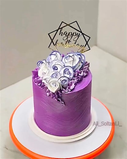 The perfect Happy birthday cake! 🎂 | MetDaan Cakes