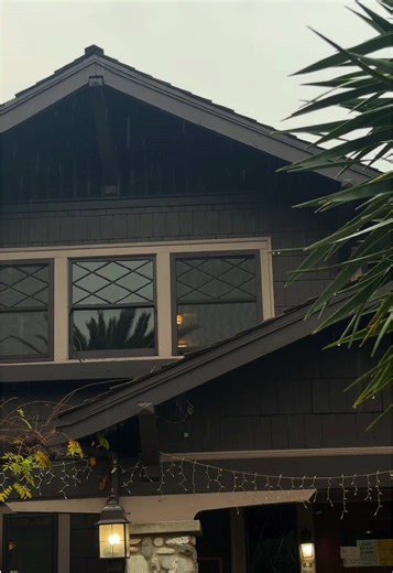 Pitzer College's Aesthetic Charm on Rainy Days