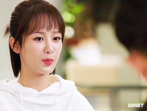 3.5M views · 10K reactions | Nghe tin crush hot trên MXH, trước mặt vờ lạnh lùng sau lưng vồ vập tạo tài khoản Xem nhiều Chương trình và Phim hấp dẫn có bản quyền chính thức tại DANET - Dịch vụ cung cấp nội dung theo yêu cầu của BHD #Cá_mực_hầm_Mật #cphn #cámựchầmmật #hồnhấtthiên #dươngtử #lýhiện | Cuồng Phim Hoa Ngữ BHD | Facebook