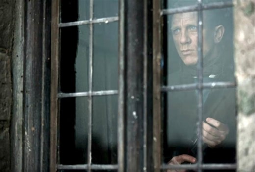 Here's Where to Stream Every 'Home Alone' Movie — Including 'Skyfall'