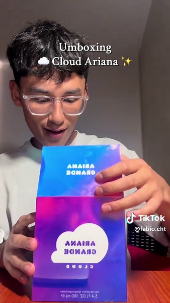 Unboxing the Cloud by Ariana Grande ☁️