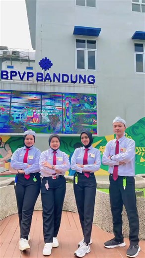 Pelepasan siswa Japan Access program magang se Jawa Barat, Bandung🎌 yuk yang mau ikut berjuang untuk kerja ke Jepang seperti mereka segera daftarkan diri kalian more info : 081575749179 #jepangindonesia🇯🇵🇲🇨 #magangjepang #infojepang #japanaccess