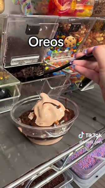 It’s backkkkk!!!!🦕🦖🤗🤗 #icecreamshop #fyp #limitededition #dinosaur #dino #dinosundae #kids #cometryitout #flavorsoftheweek #smallbusiness