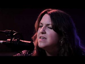 Caroline Spence "Mint Condition" (Live)