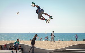 极限滑板|| 瑞士时速 70 英里 Raw Run __ 70 mph in Switzerland