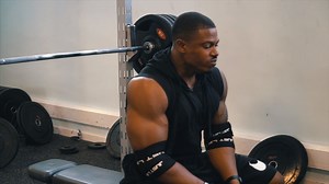 ⚡️ Back to a powerful bench session 💪🏾 Support & improve your presses with Just Lift. Elbow Wraps from SIMEONPANDA.COM ⁣ ⁣ Designed to offer support to the Elbows or knees during lifting and pressing exercises, such as Bench Press or squats.⁣ ⁣⁣ They are sturdy, stretchable, washable, fully adjustable and fasten with a strong Velcro grip. ⁣⁣ ⁣⁣ Grab yours at SIMEONPANDA.COM | Simeon Panda