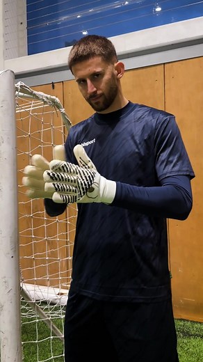 54K views · 1.1K reactions | Vicario getting to grips with the new ‘Premium Edition’ Uhlsport gloves 朗 | Just keepers | Facebook