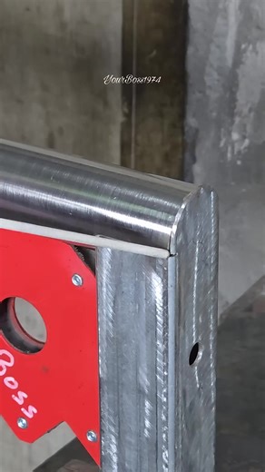 Connecting Round and Square Pipes at a 90-Degree Angle