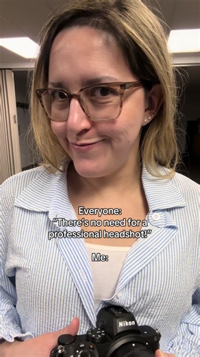 If anyone tells you a professional headshot isn’t necessary, think again—it’s often your FIRST impression! ✅ It sets the tone for how your perceived ✅ A professional image signals credibility, confidence and approachability ✅ The RIGHT headshot communicates personality, energy and professionalism ✅ In a sea of profiles, a STRONG headshot makes you memorable! I am now booking professional headshot sessions today at an EXTREMELY AFFORDABLE RATE! 💰 Get more value and impact for your investment. ⭐️