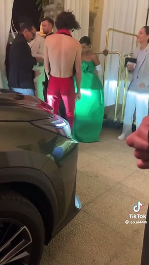 Go awf Timo!! New/old video of #TimotheeChalamet dancing at #VeniceFilmFestival last year 💃🏽