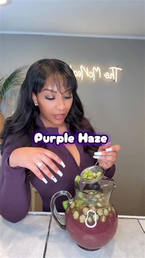 LowCarbieBarbie Nene on Instagram: "My Man in a Daze 😈✨ Purple Haze ingredients: Blackberries (1 cup) Red seeded grapes 🍇 (1 1/2 cups) Lychee - 3-4 Plums - 3 Squeeze fresh lemon 🍋 The flavors is a 10 🥳 slime & all! Comment “Slip and Slide” or head to my bio for more recipes 💦 #juicingrecipes #fruitfast #okrawater"