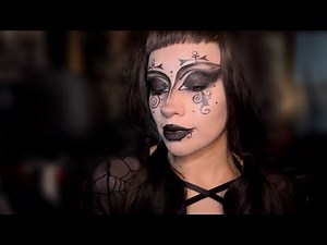 How To: Trad Goth Makeup