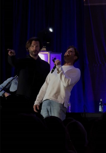Jensen Ackles' Memorable Performance at Chicago Con