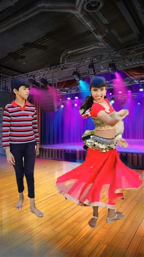 🎶 “Trending Song Dance Training – Short & Simple!”💃👍#dance #shorts #youtubeshorts #trendingshorts