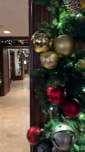 This is your invitation to spend the holidays at Lake Oconee. Find joy this season as Santa's Workshop comes to life at the lake with an array of happenings. Learn more via bit.ly/RCReynoldsHolidayEvents –– ❄️ The Winter Forest ❄️ Gingerbread Workshop ❄️ Breakfast with Santa ❄️ Gingerbread Cottage ❄️ Elf Special Delivery ❄️ Linger Longer Polar Express | The Ritz-Carlton Reynolds, Lake Oconee